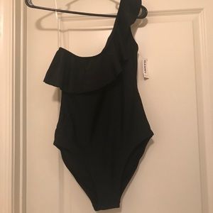 One piece ruffle women’s swimsuit